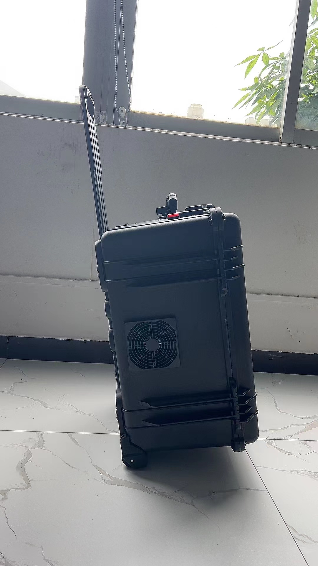 青岛手拉箱型移动通信干扰器